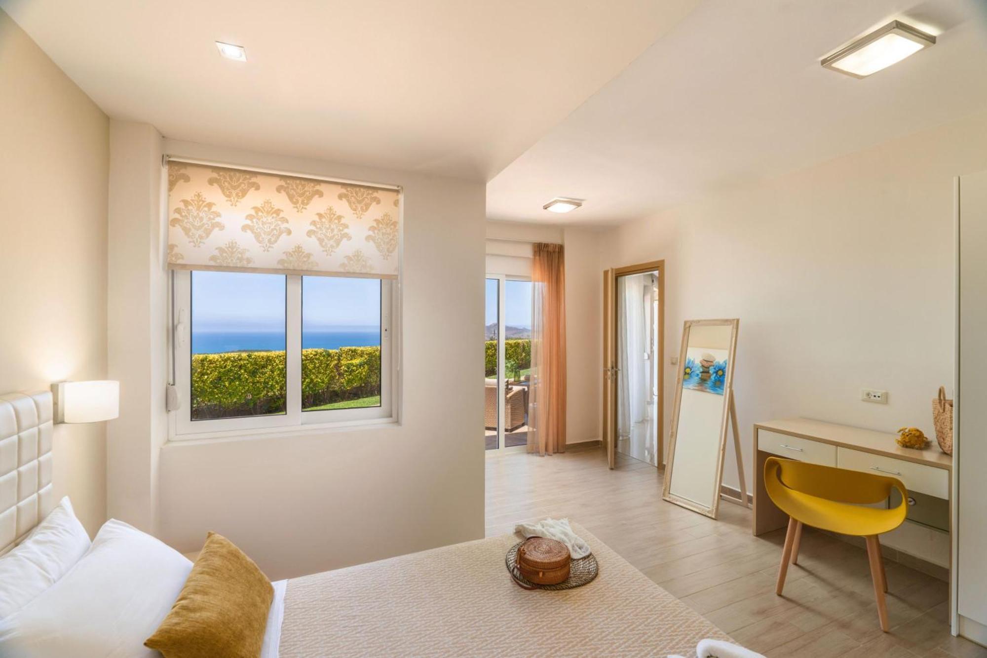 Villa Ariella With Sea View Agia Marina Exteriör bild